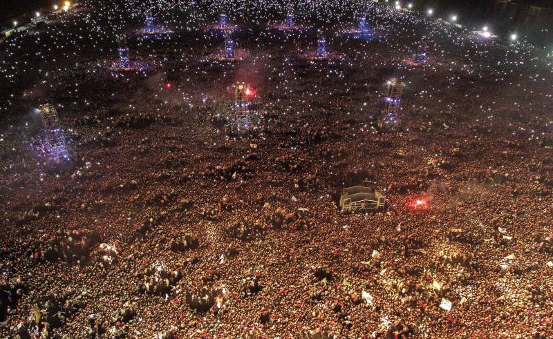 La foto del “pogo más grande del mundo” que asombra a todo el planeta