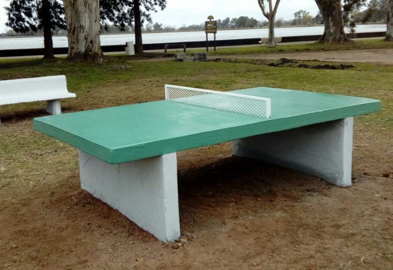 Mesas de ping pong en el Parque Plaza Montero