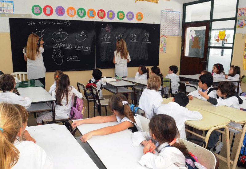 Buscan que el lunes haya actividad en las escuelas donde se vota