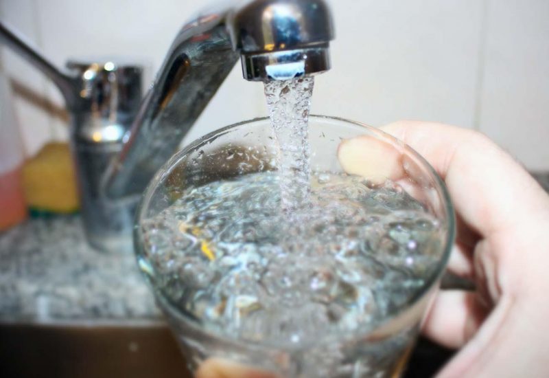 Absa: oficializan llamado para debatir suba del agua del 40%