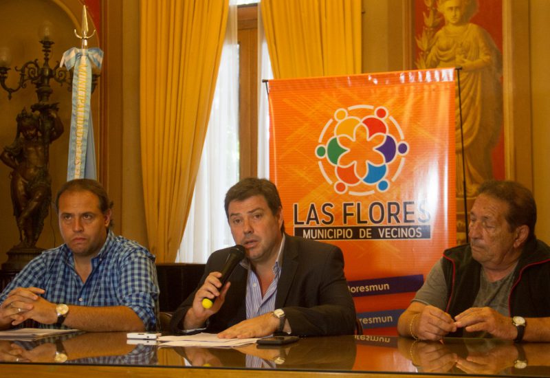 Conferencia de prensa de Canosa por las acusaciones realizadas por la Comisión de Equinoterapia
