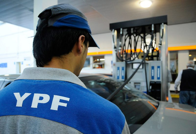 YPF vuelve a aumentar las naftas: es la segunda vez en 15 días