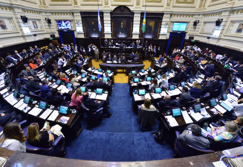 Diputados aprobó la quita de impuestos a las tarifas de luz y agua