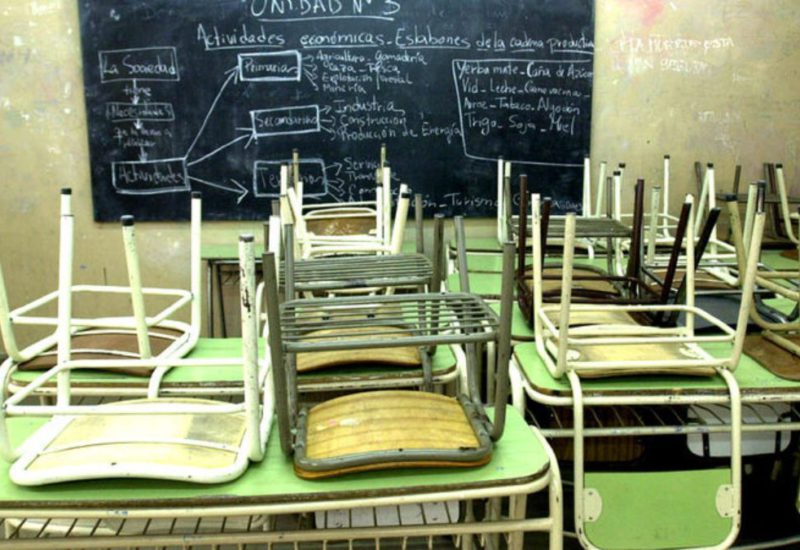 El Gobierno de Vidal analiza extender el ciclo lectivo por los paros