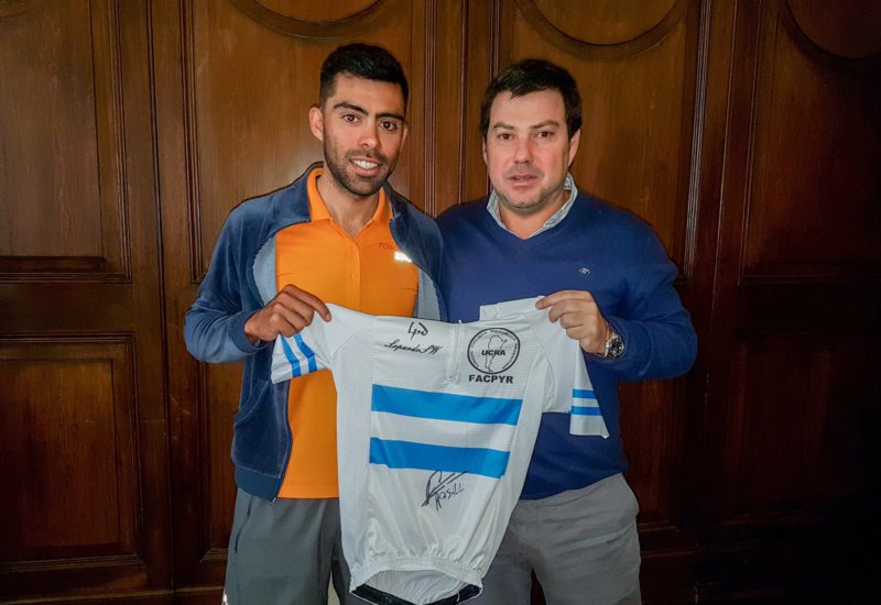 El Intendente recibió la visita del ciclista Laureano Rosas