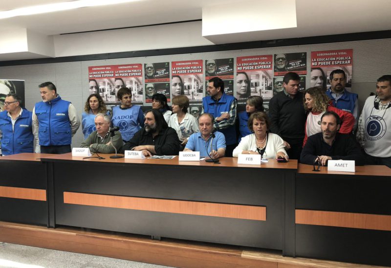 Docentes bonaerenses pararán lunes y martes en reclamos de mejoras salariales